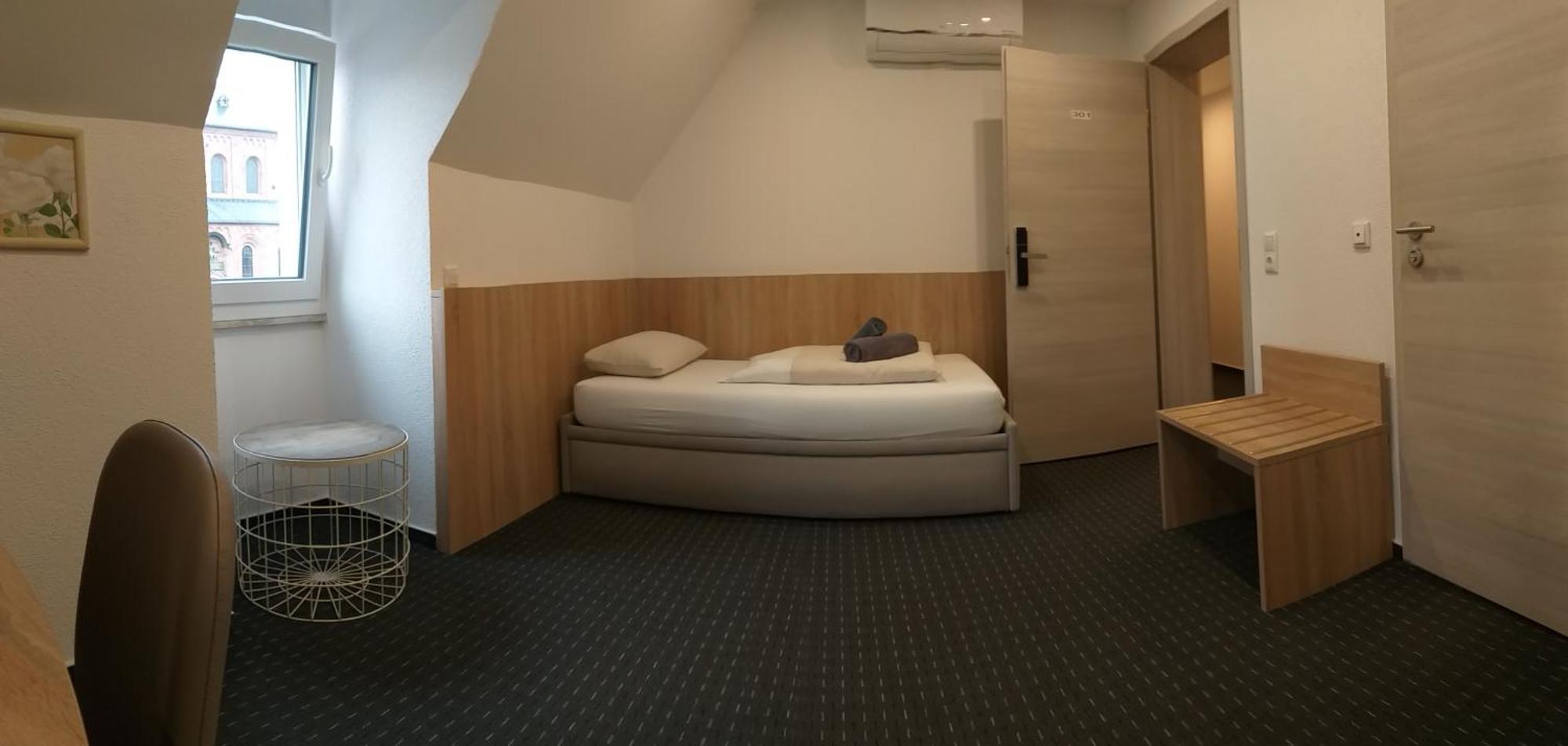 Hotel Kriemhilde فورمز الغرفة الصورة